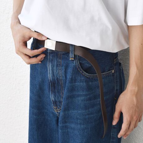 [^ԁF718100004]iK߂ŃWXgtBbgAVvfUC̋vxgyfޓzxgpɕʒA\Ȓ̂鋍vgpBڃxgDڂȂꖇv؂oA\ʂ̃VƏ_炩▭ȋʎdグ̃U[̗p܂BobNɂ͐^JfނgpANVbNȕ͋Co߃Vo[FčǍ㌤ĎdグĂ܂BԂHɂA킢̂\܂Ă܂BȂׂobNՂcɂU[gpĂ܂AobN`̓AU[ɑ̎cꍇ܂ByfUCzXChobN̗pV^xgB^bNCX^C嗬ɂȂ鍡AghxgƂĒʏ蕝ׂ݂𔖂dグOfUCɁB炵Ēy₩ȈۂŁAEGXgTCYɍ킹iK߂\BWXgtBbgȒPɎł܂ByӎzipׂɁAAeV^OEl[KmF̏Ap͂舵BBeɂ̓p\REX}[gtHȂǂ̉{ɂāAۂ̐FƈقȂČꍇ܂B@i̐F͏iP̂ŎBe摜QƂBOł̎Be摜́A̓ŐFقȂČꍇ܂Bi̐F́AX^WIł̏ڍ׉摜QƂB摜̏i̓TvłBۂ̏iƎdlAHATCY኱قȂꍇ܂B\߂B