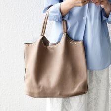 《一部追加予約》【WEB限定】SHIPS any: ポーチ付き スタッズ A4 トート バッグ