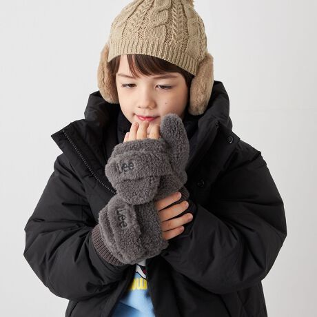 [^ԁF738470001]ӂ{AAwoĂg2WAYdl̃~gO[uyfޓzRRƂ݂̂{AɁÂ₳ANugݍ킹܂BۉɗDAG߂ɂĂ̑fނłByfUCzڂ̉炵Ǝp˔~g^̃O[uB܂łۂ蕢Ă郊utŗC̐Nhł܂B܂A܂܂ԂĎw悪o2WAYdlɂȂĂA܂𑕒܂܃X}zׂƂ邱Ƃ\BX^Cɍ킹ĎgłA~̂oɐSACełB[J[iԁFLA0393yӎzipׂɁAAeV^OEl[KmF̏Ap͂舵BBeɂ̓p\REX}[gtHȂǂ̉{ɂāAۂ̐FƈقȂČꍇ܂B@i̐F͏iP̂ŎBe摜QƂB