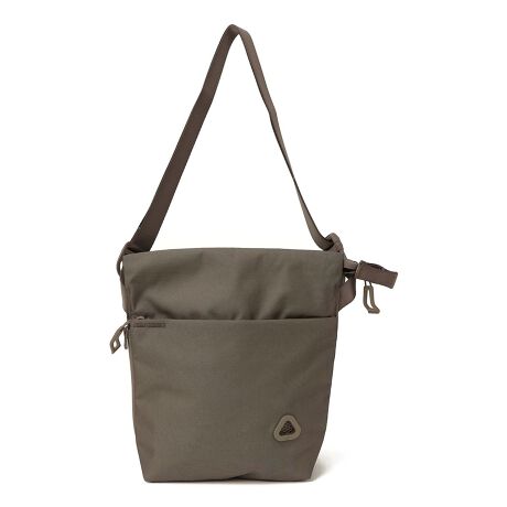 [^ԁF718400029]ghƁgVԁhV[Xɂ TXeiuTRbVyfޓzybg{g烊TCNčꂽnAgȂŉH{ĂAYߒŎgp鐅AwiACO2roʂ啝ɍ팸AfUCA@\ɗDꂽobOƂȂĂ܂ByfUCzuƁvƁuVԂƁvV[XɍsANGCeBuɐl̂߂ɐ݌vꂽobOBtgɂ|PbǵAƎLJ{bV|PbgőŜpbƌ邽߁ÂTԂȂAXgXt[ȎdlłBC|PbǵA蒠^ubgۂTCYBEɁA^b`ŃobNÔ|CgłBVvȃfUCȂA@\Ǝ[͂˂낦obOƂȂĂ܂BɁA^OQRR[hXL邱ƂŁAEiECO2̍팸ʂmFłAւ̔zg鉻hA̎ɊYTXeBiuȃobOƂȂĂ܂B[J[i: A3-UF103SCyuF/[GtzȂ̓̂ƂXgXBāA̒nւ̃XgXBuF͂ȑzAuFreedom=RvuFunction=@\vuFuture=v3́uFvRZvgɐ܂ꂽCtX^CuhłBԂꏊAɔꂸANGCeBuɐ邠Ȃ̂߂ɁBȂƎxĂ邱̒n̂߂ɁByӎzipׂɁAAeV^OEl[KmF̏Ap͂舵BBeɂ̓p\REX}[gtHȂǂ̉{ɂāAۂ̐FƈقȂČꍇ܂Bi̐F͏iP̂ŎBe摜QƂB