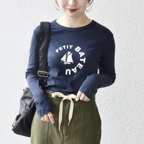 [^ԁF722010038]y26SSzqfUC|CgrND]sPETIT BATEAUt̕ʒOX[uTVcBtgɂ23NɓoꂵPETIT BATEAŨSvgAN[ȐnɉffUCɎdグ܂BobNlbNɂ SHIPS anỹSCȂAʒȂł͂̓ʊvXBVvȂÃX^Cɂقǂ悢VѐSYĂꖇłBqnEfނ̃|CgrEƒ\i@OKj100%̔G̗ǂfނgpBqR[fBl[gȆrƂĂăx[VbNȌ`Ȃ̂ŁAꖇł͂AWPbgTybg̃Ci[ɂœKfj킹ŃJWAɁAꂢ߃{gXƍ킹đlۂȂǁALȂy߂܂B-------------------------------------ň݁FLkFLF݂̂L򊴁F􂢁F@-------------------------------------yPETIT BATEAUziv`og[j1893NɃtXEVp[jnŒaA120NȏĂtX̃uhBxr[ELbYEfB[X܂ŁAuNIeBRtH[gvRZvgɁAɓ₷KOɒuAiJsĂ܂BPIȏɂ킽舤ĂmȒSnAghقǂ悭gݓꂽ^CXȃfUCŁAÊ鐢̐lXɈĂ܂BZF̐íAC̍ۂɐFFڂꍇ܂B܂ŒPƐ􂢂ĂBOł̎Be摜́A̓ŐFقȂČꍇ܂Bi̐F́AX^WIł̏ڍ׉摜QƂBipׂɁAAeV^OEl[KmF̏Ap͂舵B摜̏i̓TvłBۂ̏iƎdlAHATCY኱قȂꍇ܂B