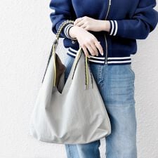 《一部追加予約》SHIPS any: A4 Vカット コードハンドル トート バッグ