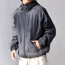 SHIPS any:〈洗濯機可能〉タイダイ ナイロン アーバン ジップ ライト パーカー◇