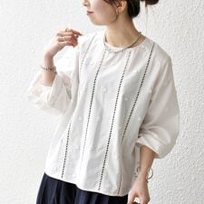 SHIPS any:〈洗濯機可能〉フラワー モチーフ ハシゴレース クルーネック ブラウスス