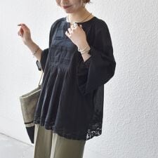 《予約》SHIPS any:〈手洗い可能〉コットン レース ヘム キーネック ギャザー ブラウス