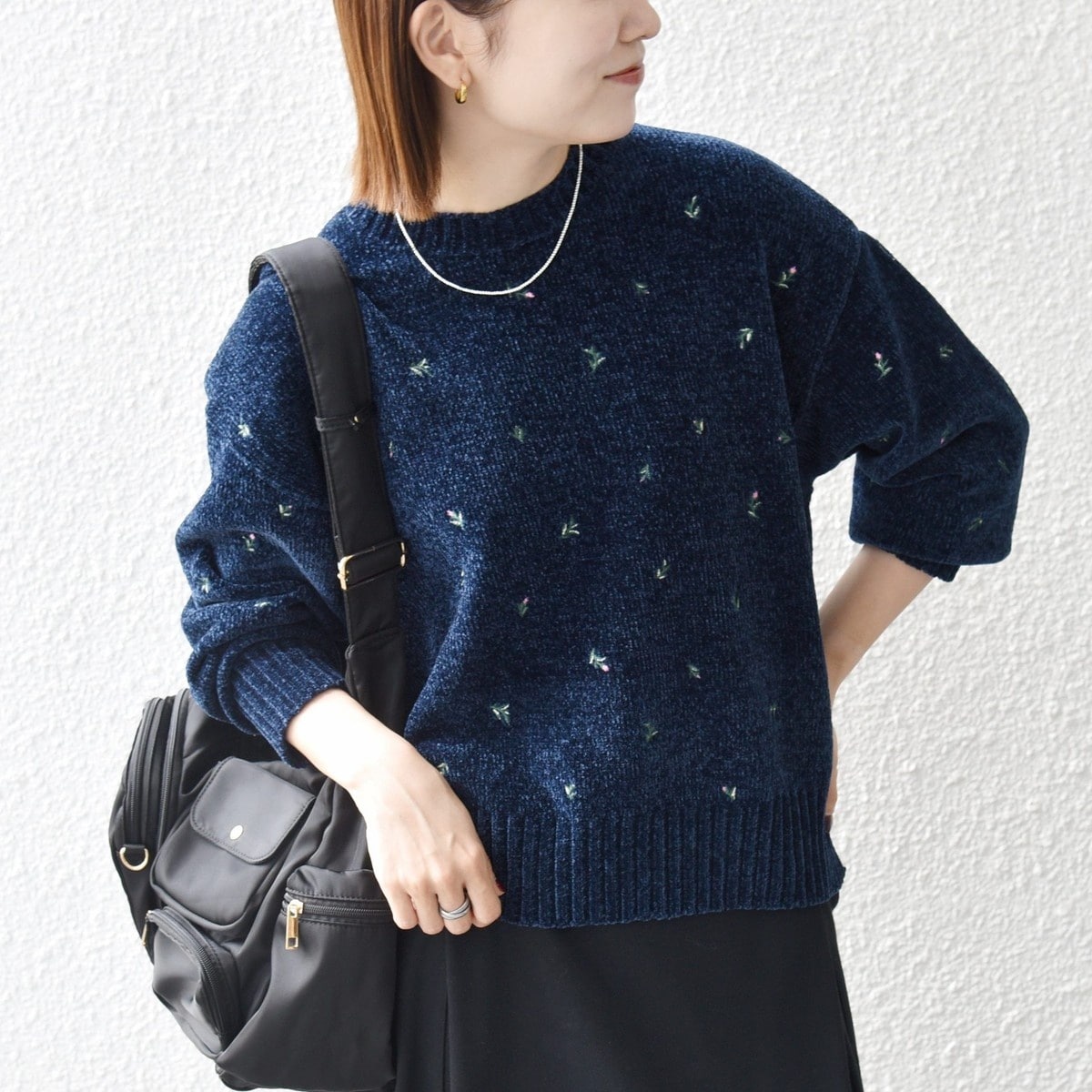 予約》〈手洗い可能〉フラワー 刺繍 クルーネック プルオーバー