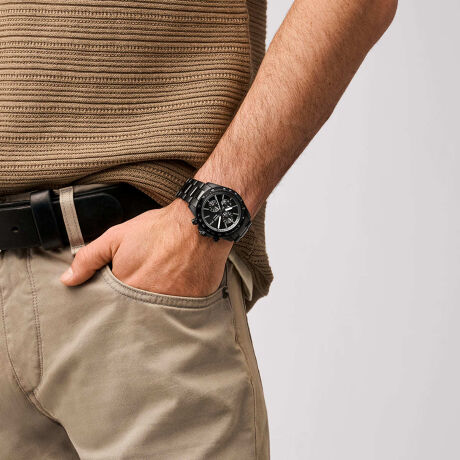 [^:FS6125]NVbNȃ[VOEHb`_ɃAWAutocrosśAX|[eBȃX^CĒ`܂BnFubÑTC_CAubNg[̃XeXX`[P[XƃuXbgɗn݂܂BNH[c}`AC[ug𓋍ڂAfA^CƗj\邱42mmEHb`́A̖`ɂȂ@\񋟂܂Bۏ؏ɂĕۏ؏͂グؖƍĕۊǂĂ܂悤肢܂BC̍ۂ́Aۏ؏Ƃグؖ킹ĂoB