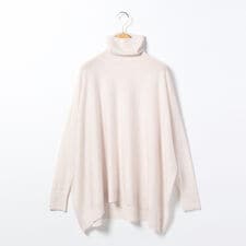 スキャパ(SCAPA)のブラッキーハイネックニット