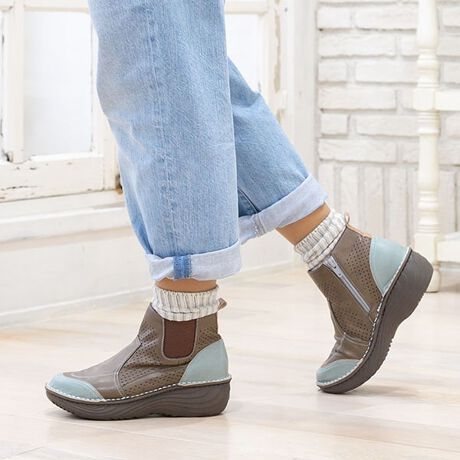 軽量パンチングデザイン ショートブーツ ミライアルキ Miraiaruki 33 62 ファッション通販 マルイウェブチャネル