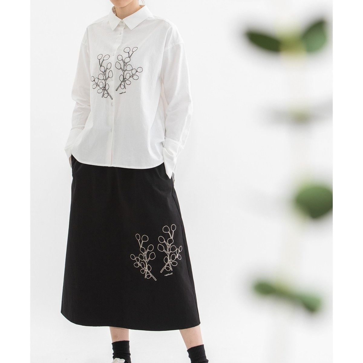 刺繍ノースリーブシアーブラウス | ヴァン(Vin) | マルイウェブ