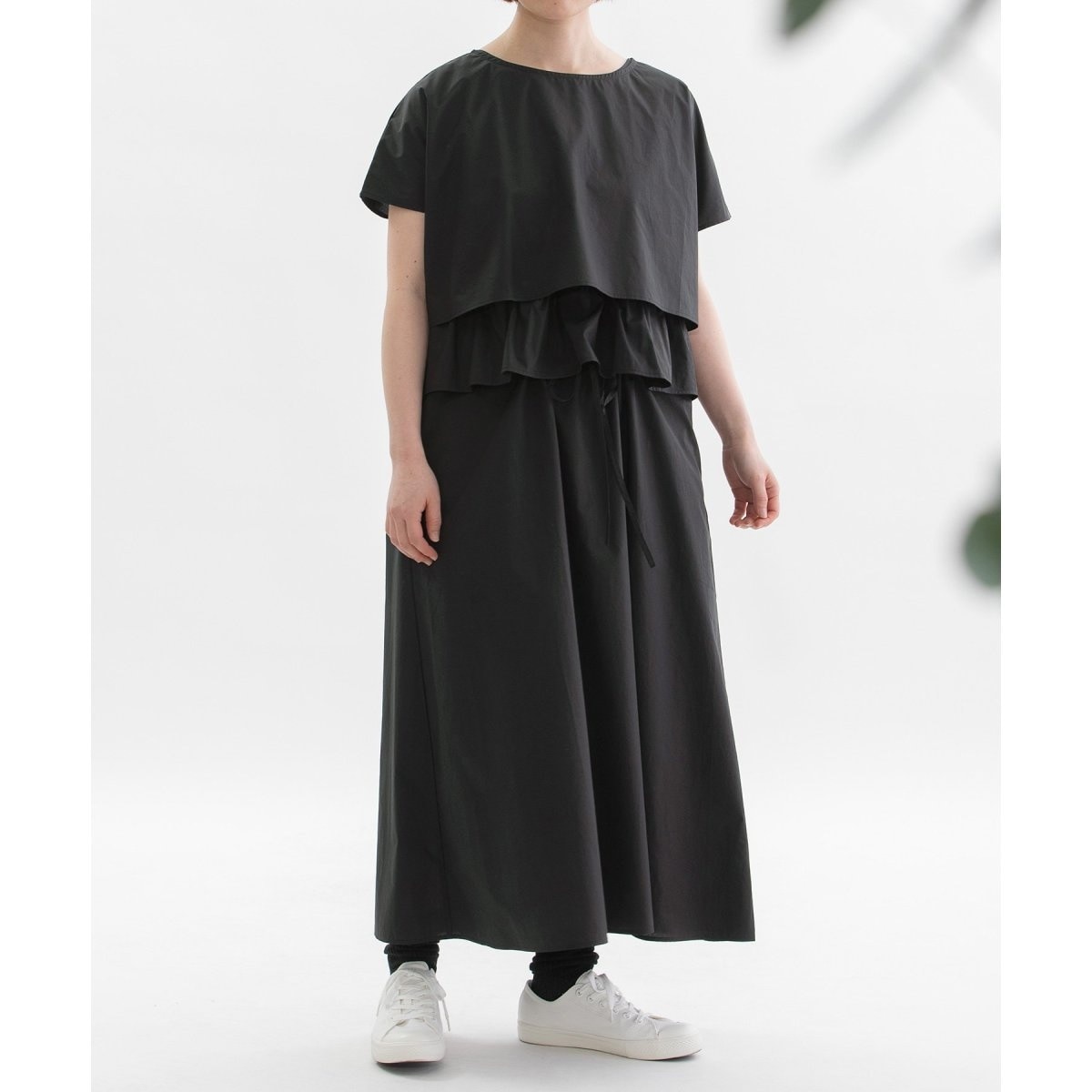 N.NBB コットンボイルVネックボリュームワンピース ブラック M N.NBB コットンボイルVネックボリュームワンピース ブラック M