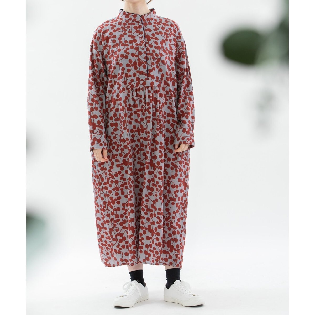 nop de nod タグ付き　ビエラユーカリプリントスタンドカラーワンピース nop de nod（ノップドゥノッド） ワンピース ビエラユーカリプリント