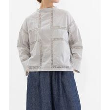 ハンカチ風刺繍2wayボトルネックブラウス