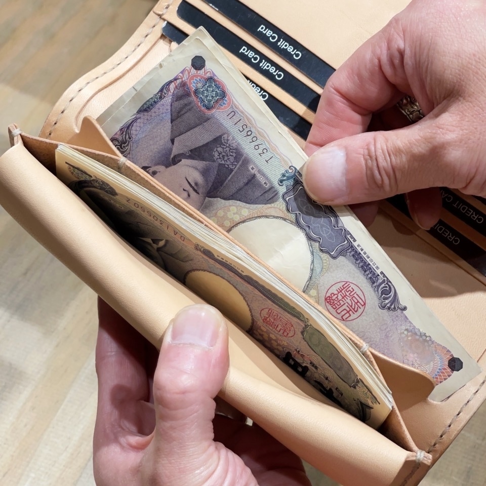 カービングレザー ロングウォレット ／ 牛革 ／ 手縫い ／ 日本製