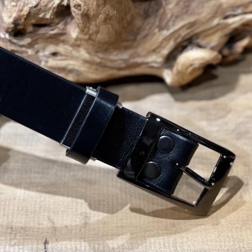 オイルレザー 1枚革 ベルト / 35mm幅 / BKバックル / 牛革 | WH1953