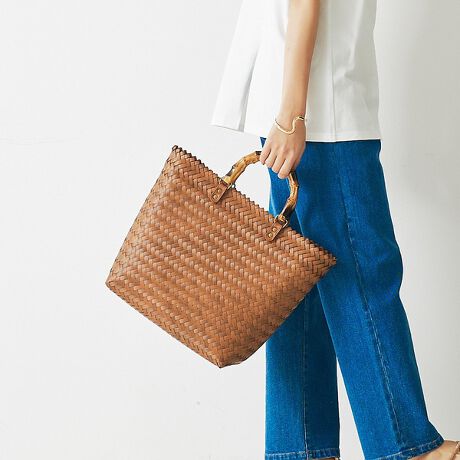 [^ԁF72509061000]yyDesignztĂ̂oɂ҂A4TCY傫߃g[gBou[nhACełBR[f̃|CgɂȂȂAeʂŃhCu⃌W[Ȃǂɂ߂łBymaterialzVRfނł͂Ȃ̂ŐGɂSBɌy悢Ȃ₩܂BiJ[:ubN̓`R[O[̂悤ȐFłBjyStylingzs[XȂǁAVvȃR[fɑQBẴJWAȃX^COɂ悢fB[vXo܂B@