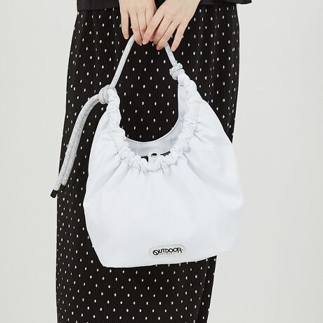 [^ԁF72509461004]yDesignz̃pR[hgh̍X|\eB[ȃnhobOBJ̃MU[炵L[gȃtHɁB悭JWA߂Ȃ}bgȎlɊ|CgłByFabriczȃ}bgȕ\ʊ̃iCfށBpR[hnFł܂Ƃ߂Ă̂ŃR[fBl[g₷łByStylingz悢nh̒Ō|łAʔNg₷dlłBYCNȃX^COɑ