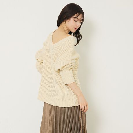 [^ԁF72519040001]yDesignzUbN̕҂ݖڂS郍[Q[WjbgB|`oő߂g悤񌳂L߂ɊJAVlbNƃ{[glbNIׂ2WAYdlłByFabricz͂ȂA~ȂVcȂǂ̏ɏd˒Ă@Ȃ̂ŏV[Ypo܂ByStylingzPił͂AVcɏd˂As̏Ƀ|`oŒ̂̊JL߂Ȃ̂ŃItVłpo܂B