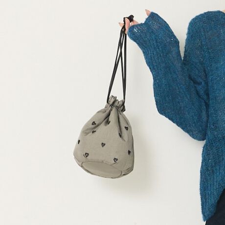 [^ԁF72519461001]yDesignz}`́ARƂtHL[gȋВBVvȂɁA肰Ȃn[g̎hJlIт܂BR߂Ȃ̂ŁA|ŎƂoāAƕ֗ȃACeByFabricz悢̐nɍTڂȃn[g̃r[YhJlfށBySnyStylingzYCNȃX^COA[NñACeɍ킹ƊÐhoXā