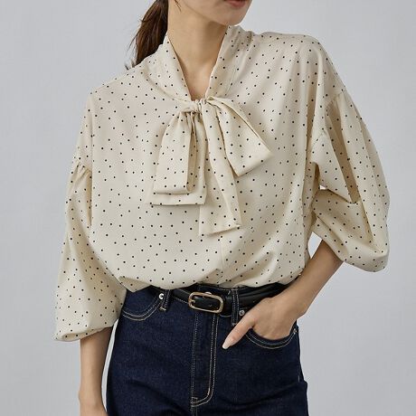 [^ԁF72519010000]yDesignz{E^CƃX^hJ[y߂2WAỸuEXBȂ^C͐炵܂܂ŃN[ɂA{ŃL[gɂ܂B炩ȐnŐgڂȂ̂Ń{gɃCłAEgłX^CO₷݌vłByFabriczȂ悢RV̂uEXn̓VɂȂɂA3V[Yg₷fނłBizCg͎኱܂BjyStylingzlJWAh̓tȃ{gɃuEX킹ŁÅȒPX^CO܂Bfj킹ŃItɁAWPbg̃CŃItBXV[ɂƕL􂵂܂B