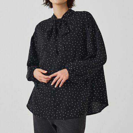 [^ԁF72519010000]yDesignz{E^CƃX^hJ[y߂2WAỸuEXBȂ^C͐炵܂܂ŃN[ɂA{ŃL[gɂ܂B炩ȐnŐgڂȂ̂Ń{gɃCłAEgłX^CO₷݌vłByFabriczȂ悢RV̂uEXn̓VɂȂɂA3V[Yg₷fނłBizCg͎኱܂BjyStylingzlJWAh̓tȃ{gɃuEX킹ŁÅȒPX^CO܂Bfj킹ŃItɁAWPbg̃CŃItBXV[ɂƕL􂵂܂B