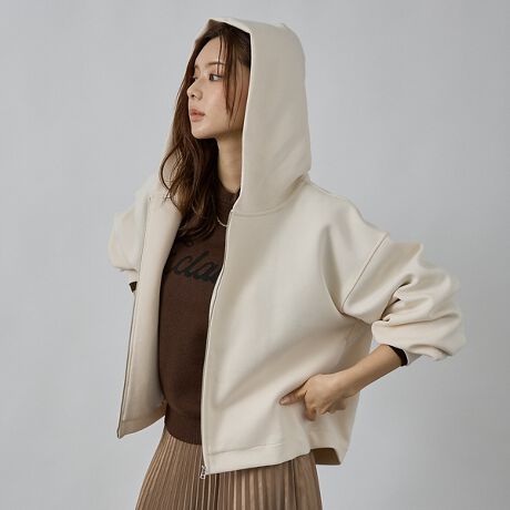 [^ԁF72519021400]yDesignzȂ₩ȃ_{[ngpWbvAbvt\fB[BJWAɂȂ߂Ȃ悤ɁAɃu͖AtAȃCŐꂽۂɎdグ܂B̃^bNƗ̓Iȃt[h|CgŒfꖇłByFabriczȂ₩ȔG̃_{[Jbg\[n͂ȂSnQłBȂnŁAV[YoԂ聝yStylingzG߂̕ςڂɌyAE^[ƂĊԈႢȂBPił͂A_炩̂ŃWPbgg`ȂǏHAE^[̉ɏd˂X^COpɂ߁