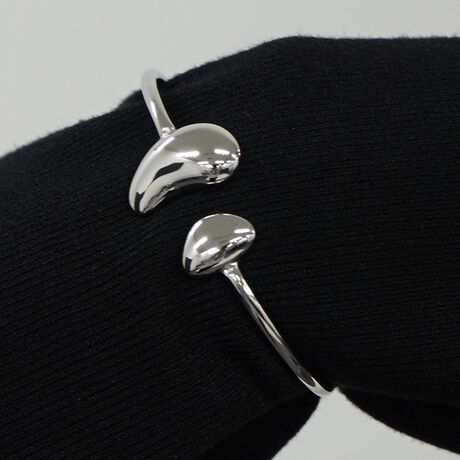 [^ԁF72529460004]yDesignz悢TCỸhbvfUC{ꂽoOBytSnfɂ͂AfUCf̂ő̏ɂ͂߂̂߁B{̂͊J獶Eɓ₷ȂĂ̂ŒEȒPłBymaterialzKɂAɂɋT[WJXeXBiT[WJXeX͒AM[łASĂ̕ɓK̂ł͂܂Bj