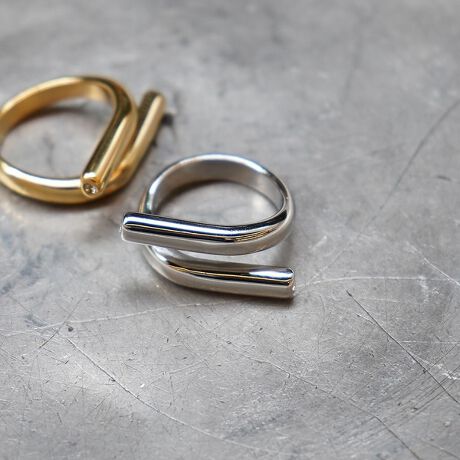 [^ԁF72529460009]yDesignzo[̗TChʂɃL[rbNWRjA𖄂ߍ񂾃OBpxɂ߂BꂷMbvy߂ACełBymaterialzKɂAɂɋT[WJXeXBiT[WJXeX͒AM[łASĂ̕ɓK̂ł͂܂Bj