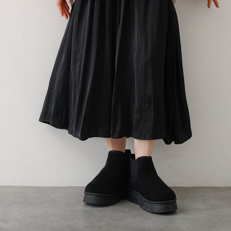 [^ԁF72519462001]yDesignzVvȃTChSAfUC̃JWAu[cBH~ɗȂtFCN[g̓Ŋ̂őIlłȂTbƗႤ^CvBySnQłByStylingzYCNɑ߂̃{g킹^Cc\bNXR[fŃXJ[gɍ킹̂߂łByMEI(C)z1970NAAJOJtHjAB gHuntington Beach(neBgr[`)hŒa܂BʂȃJ[pbgAfUCAy@\̂WEARWJB܂܂ȃANeBreBV[Ńt@bVyނ߂ɍꂽuhłB@iƊOɋLڂĂTCY\ĹuMvuLvɂȂĂ܂BuMv38uLv40ƂĂmFB