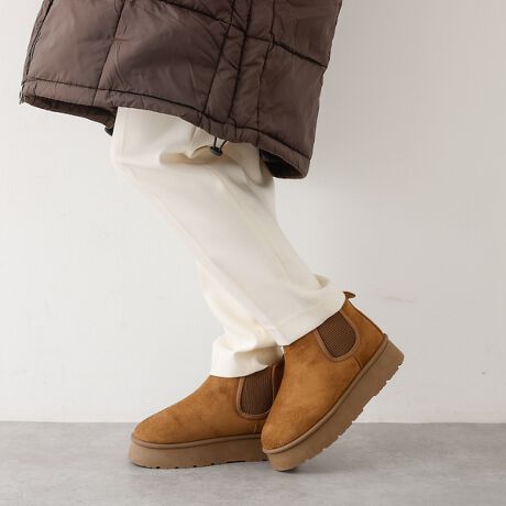 [^ԁF72519462001]yDesignzVvȃTChSAfUC̃JWAu[cBH~ɗȂtFCN[g̓Ŋ̂őIlłȂTbƗႤ^CvBySnQłByStylingzYCNɑ߂̃{g킹^Cc\bNXR[fŃXJ[gɍ킹̂߂łByMEI(C)z1970NAAJOJtHjAB gHuntington Beach(neBgr[`)hŒa܂BʂȃJ[pbgAfUCAy@\̂WEARWJB܂܂ȃANeBreBV[Ńt@bVyނ߂ɍꂽuhłB@iƊOɋLڂĂTCY\ĹuMvuLvɂȂĂ܂BuMv38uLv40ƂĂmFB