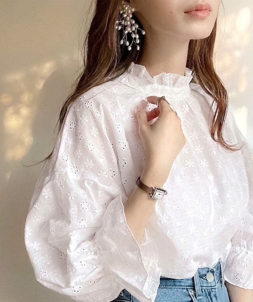 甘すぎない大人のレーストップス 前後2way 花柄刺繍ブラウス