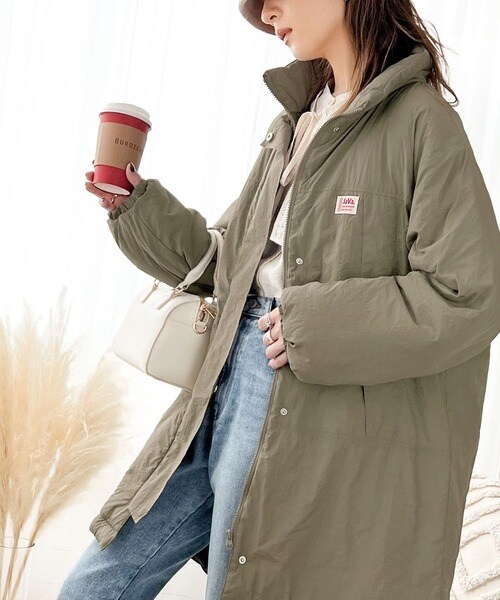 JaVa ジャバコラボ》大人スポーティ。シャカシャカ素材スタンドネック