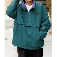 クラシカルエルフ(Classical Elf)の《Javaジャバコラボ》古着ライクなデザインが目を惹く。リバーシブルハーフジップナイロンボアブルゾン