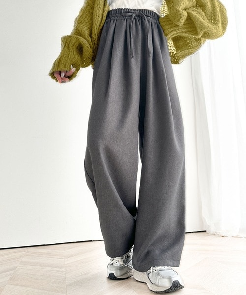 サージ 1プリーツ サイドギャザー イージースリムテーパード/パンツ サージ 1プリーツ サイドギャザー イージースリムテーパード