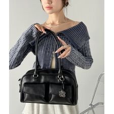 秋の新色登場！【mily bilet】今季マストなトレンドバッグ。チャーム付きショルダーバッグ