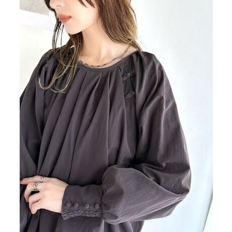 [^:CE1010379]ꂽl̃JWAyG}Xg̑ʃR[fɁIzy₩ȒSnƍ𗼗AfC[Ɋ􂷂fUCuEXBO2wayŃX^CɕωBpointECŊy߂O2wayEgh̃`Ci{^ANZgɁE^bNfUCE{gEJtXɂ͑܂肪₷V[OdldetailVGbgƃfUCɗDꂽ̃uEX́AO͍ڃfBe[̃`Ci{^gA둤̓L[gȃ{gBO2wayAW\ŁAX^COɕL܂̃JtXɂ͓ɃV[Odl{A܂₷݌vœ₷ƃfUC𗼗ڊ̂鍂fނŋG߂킸􂵂Ă܂Bo[dlɂȂĂ̂ŁA^bNCR[f邱Ƃo܂BfabricRɓڊo鐶nBccccccccF(ItzCg)FʐLkFȂnF|PbgFȂ@F􂢉ccccccccڂ@͏i^OQƂBcoordinatefjƍ킹ăJWAȈۂAOXJ[g킹ėDȃVGbgyނƂł̂ŁAV[ɉĎR݂ɃAW\łBƂ΁AƂVM[jbgJ[fBKHD邱ƂŁAH~ɂ͉݂̂X^CoBtɂ͑u₩ȃ~j{gXƍ킹ƁAy₩ȕ͋CɁ􂳂ɁA^[gjbgCi[Ƃč킹ƁAgƃgh܂܂Bfj͂AChpcZ^[vXpcȂǁAItBXJWAɂŜ̃oX𐮂āA܂ŎG̈y[Wяo悤ȃX^CɎdグ邱Ƃł܂BǂȃV[łg₷ȂiȃfUCɁAv킸̑OŉxȂ邱Ƃł傤IG߂ɉȂy߂̂ŁAHE~t܂ŁA3V[ỸR[fBl[gɑ劈􂵂܂BǂȃeCXgłOKAJWAɂY߁Aɂ͊Â߃eCXgƂ}b`A܂ɖ\ACełB炵X^CyłˁĨj^[ɂA摜̐FƑقȂꍇ܂B