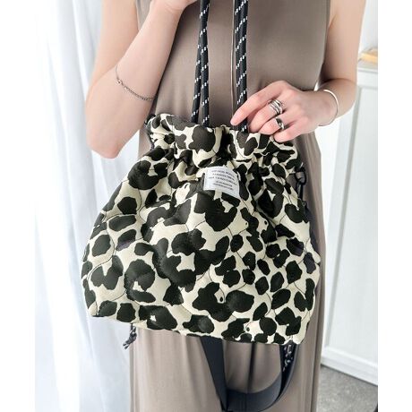 [^:JV1159049]gh~@\𗼗IȂ2WAYobOBՂeʂŁAg[gV_[2WAYdlBוS̃TCYłBʋ΁Eʊw₨oɂ҂BpointEeʁEg[gƃV_[2WAYE߉\ȃh[R[htdetail}`ՂƎ邱ƂŁA̕Ki]TĎ[łeʂ̃fUCBV[R[fɍ킹ăAW\ȁATCh̃h[R[hŋВɃVGbgύXłẢו[ł܂BӂƂLeBOfUCiȈۂvXBƃTChɂMIXJ[R[hANZgɂȂAghځBubN̓zX^C̃WK[he[vĂ܂BIp[hJ[LňۂςAJ[oG[VɂĈۂς̂ŁACɓ̃J[Ŏ炵X^Cy߂܂fabricyʂŏvȃ|GXefނgpBӂƂLeBOHŁA_炩ȎGfC[Ɏg₷y₩ȐnBccccccccF41cm/25cmF29cm}`F18cmV_[F`125cmcccccccccoordinateR[fBl[gɃLeBOăX^CÕANZgɁBghvfڂŃR[f̍Ō̃XpCXɁIfފVvȋВg[gobÓAy&RpNgł[͂̂ŃfC[[Xf[g₨o܂ŗlX̃V[ɂg܂Bꂢ߂ȃX^CJWAX^C܂ŁAǂȏtX^COł}b`ăR[fiグIВX^CŎƑlK[[ObƏオ܂ByJava Brand Storyz`Enjoy the moment`Java/Wo̓ChlVÃWKꂽl̐NW̊C̔ɃCXpCAaJWAEFAuhłBX|[cAAhx`[AAEghAAtFXA^E[XȂǂV[z肵AKɂ@\ƍt@bVBN␫ʂ𒴂jo[TfUC͂̂ЂƂłB̑厩RCAl̃Ahx`[yނׂĂ̐lɁB̃j^[ɂA摜̐FƑقȂꍇ܂B