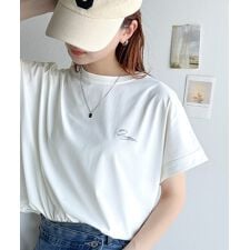 【接触冷感】ひんやりバックファスナードルマンスリーブ胸刺繍半袖トップス（UVカット/遮熱機能）