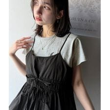 旬のレイヤードスタイルがこれ一着で即完成。ダブルリボン使いキャミ＆ムーン刺繍半袖Tシャツセット