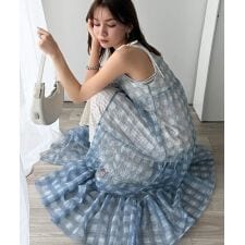 【mily bilet】大人の甘さを引き立てる。チェックチュールフリルティアードキャミワンピース