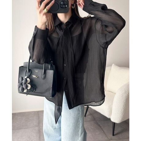 [^:CE1020224]tĂ̗D낳ZAVA[͂̃{^CVcIfUCŁAȂ̃X^Ciグ܂ghڂ̃{^CAVvȃVcX^CɐVȖ͂vXB肵VGbgŁAbNXGKgo܂BtĂɂ҂̓ŁAꖇ邾ŃR[fBl[g̕ƍL܂IpointEgh̃{^CtEVGbgEVHE悢detail̃{^CtVA[VćA܂ɏtĂʂꖇBnɂᰉH{AƓ̃eNX`[򊴂o܂B{^C̓X^CÕANZgɂȂAJWAɂY߂ɂg▭ȃfUCB肵VGbǵǍ^CɂD́B{[X[u炵Ă܂Bfނ́ACi[ňۂς邽߁Ad˒X^CƂ̑QBǂȃV[łIVɃL}AȂ̃[h[uɉȂACełIfabric悢̌yʁẼVA[fށcccccccFFLkFȂnFȂ|PbgFȂ@F@(lbggpjccccccccڂ@͏i^OQƂBcoordinatẽ{^CtVA[VćAJWAɂGKgɂX^COy߂D́􂽂Ƃ΁AƂXgCvpcƍ킹邱ƂŁAbNXՂ̃IVJWAɁBɁA~j}ȃq[킹邱ƂŁAîfBi[R[fɂςIVvȃubÑXJ[gƂ̑gݍ킹ŁAꂽl̃X^Cyނ̂łˁtĂ̌y₩ȃf[gV[AHɂ̓C[hX^CƂĂłÃVc͋G߂킸LV[łg܂BȂ̊xĂAfGȃR[fBl[gyłˁĨj^[ɂA摜̐FƑقȂꍇ܂B