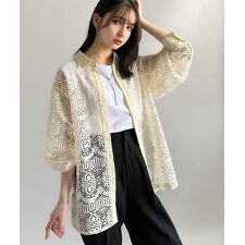 クラシカルエルフ(Classical Elf)の洗練された大人カジュアル。レースオーバーサイズシャツブラウス（長袖）