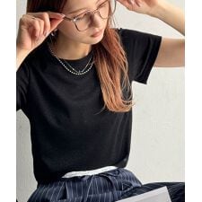 さりげなく輝くラメが主役。ラメ入りショート丈Tシャツ（半袖）