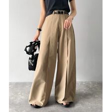 ゆるっとキメる、タックで魅せる。裾ドロスト入り前後タックワイドパンツ