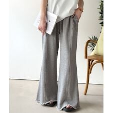 クラシカルエルフ(Classical Elf)の《JaVaジャバコラボ》ディティールで差が付く。裾クラッシュ裏毛美脚フレアパンツ