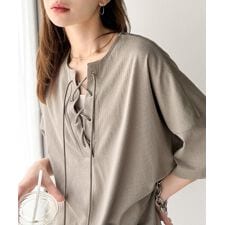 《JaVaジャバコラボ》綿100％ バックロゴプリント 胸元レースアップTシャツ(半袖)