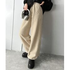 クラシカルエルフ(Classical Elf)の【2025AW新作】《JaVaジャバコラボ》裾ドロストロゴ刺繍ミックス調フリースパンツ