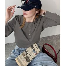 クラシカルエルフ(Classical Elf)の【2025AW新作】シンプルだからこそ、こだわりたい。シルケット加工ドット釦ヘンリーTシャツ（長袖）