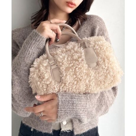 [^:MI1179066]ӂƏH~[h܂ƂāBʂ閜\~j{XgB\Lȃ{AACeől{ȃX^COIGߊӂ{AfނƏiȃL[`[gڂ~j{XgBV_[ɂnhɂȂ2WAYdlŁAfC[gɂ҂Bڈȏ̎[͂ŁAR[fɒ悢ANZgYĂ܂BpointEmily biletSL[`[E2WAYE{Adetail̃obOЂƂňCɏH~R[f{ɁBӂƂ{Afނ͌ڂɂgAGߊ艉oĂ܂BƂۂ݂̂VGbgŁAŗDۂɁB|CǵAmily bilet̃SL[`[BO\ŁAANZT[ołg܂V_[xg͊ȒPɒEł̂ŁACR[fɍ킹ănhobOEV_[obO2ʂ̎y߂܂B|Pbg2tĂAX}z⃊bvȂǂ̏qɂȂ܂fC[g₷TCYŁAꂳƎp˔鑶݁B炩Ay₩ȎdオȂ̂ŁAH~łȂt┧~Jɂ҂łBfabric@@_炩ȃ|GXefނ̃{AgpĂ܂cccccccF24cmF13cm}`F8cmF22cmcccccccccoordinateӂӂ{A炵݊̂ŁAR[f̃ANZgƂđ劈uEX⃏s[Xƍ킹炵X^CɂAfjjbgƍ킹JWAX^CɂAǂȃACeƂQŃR[fiグĂDGACełRpNgł[͂̂ŃfC[[Xf[g₨o܂ŗlXȃV[ɂg܂Iymily biletƂ"ƎRɂƂ킢ƎDɂȂ"Ȋ肢uhBgh~x[VbNɁuK[[vmixA҂ÂRZvgB~t@bVyɊy߂āAv킸VFAȂAƂ߂ACeĂ܂BSNSVACe₨ȃZ[𖈓zMR[f̂Qlɂ...y Instagramz@classicalelf_officialy TikTokz@classicalelf_official̃j^[ɂA摜̐FƑقȂꍇ܂B