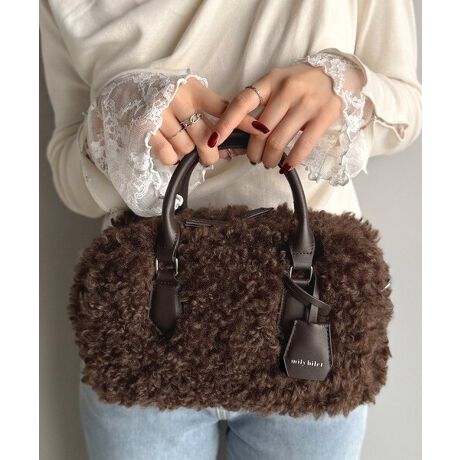 [^:MI1179066]ӂƏH~[h܂ƂāBʂ閜\~j{XgB\Lȃ{AACeől{ȃX^COIGߊӂ{AfނƏiȃL[`[gڂ~j{XgBV_[ɂnhɂȂ2WAYdlŁAfC[gɂ҂Bڈȏ̎[͂ŁAR[fɒ悢ANZgYĂ܂BpointEmily biletSL[`[E2WAYE{Adetail̃obOЂƂňCɏH~R[f{ɁBӂƂ{Afނ͌ڂɂgAGߊ艉oĂ܂BƂۂ݂̂VGbgŁAŗDۂɁB|CǵAmily bilet̃SL[`[BO\ŁAANZT[ołg܂V_[xg͊ȒPɒEł̂ŁACR[fɍ킹ănhobOEV_[obO2ʂ̎y߂܂B|Pbg2tĂAX}z⃊bvȂǂ̏qɂȂ܂fC[g₷TCYŁAꂳƎp˔鑶݁B炩Ay₩ȎdオȂ̂ŁAH~łȂt┧~Jɂ҂łBfabric@@_炩ȃ|GXefނ̃{AgpĂ܂cccccccF24cmF13cm}`F8cmF22cmcccccccccoordinateӂӂ{A炵݊̂ŁAR[f̃ANZgƂđ劈uEX⃏s[Xƍ킹炵X^CɂAfjjbgƍ킹JWAX^CɂAǂȃACeƂQŃR[fiグĂDGACełRpNgł[͂̂ŃfC[[Xf[g₨o܂ŗlXȃV[ɂg܂Iymily biletƂ"ƎRɂƂ킢ƎDɂȂ"Ȋ肢uhBgh~x[VbNɁuK[[vmixA҂ÂRZvgB~t@bVyɊy߂āAv킸VFAȂAƂ߂ACeĂ܂BSNSVACe₨ȃZ[𖈓zMR[f̂Qlɂ...y Instagramz@classicalelf_officialy TikTokz@classicalelf_official̃j^[ɂA摜̐FƑقȂꍇ܂B